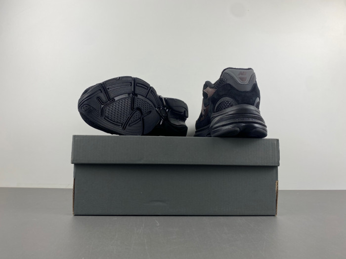 New Balance 9060 Black Brown M2010RN