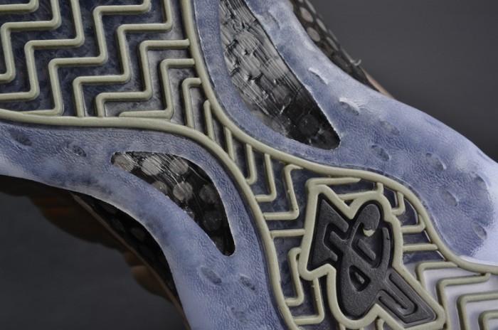 nike air foamposite one “shine” dark stucco/ black aa3963-001