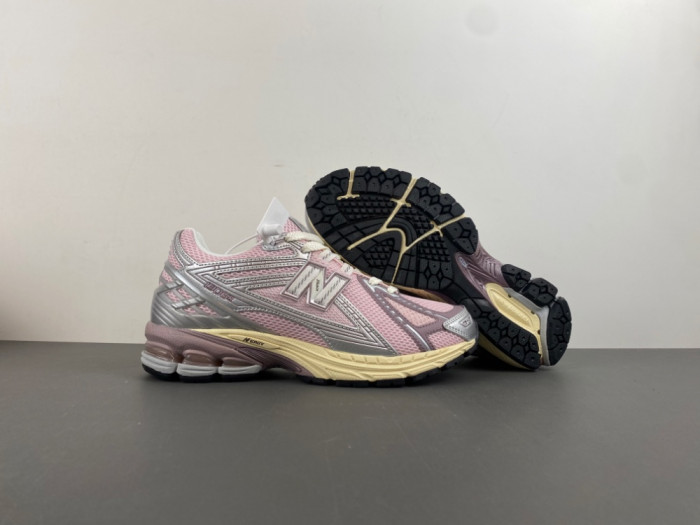 New Balance 1906R Rose Sugar Silver U1906RNF