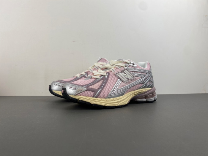 New Balance 1906R Rose Sugar Silver U1906RNF